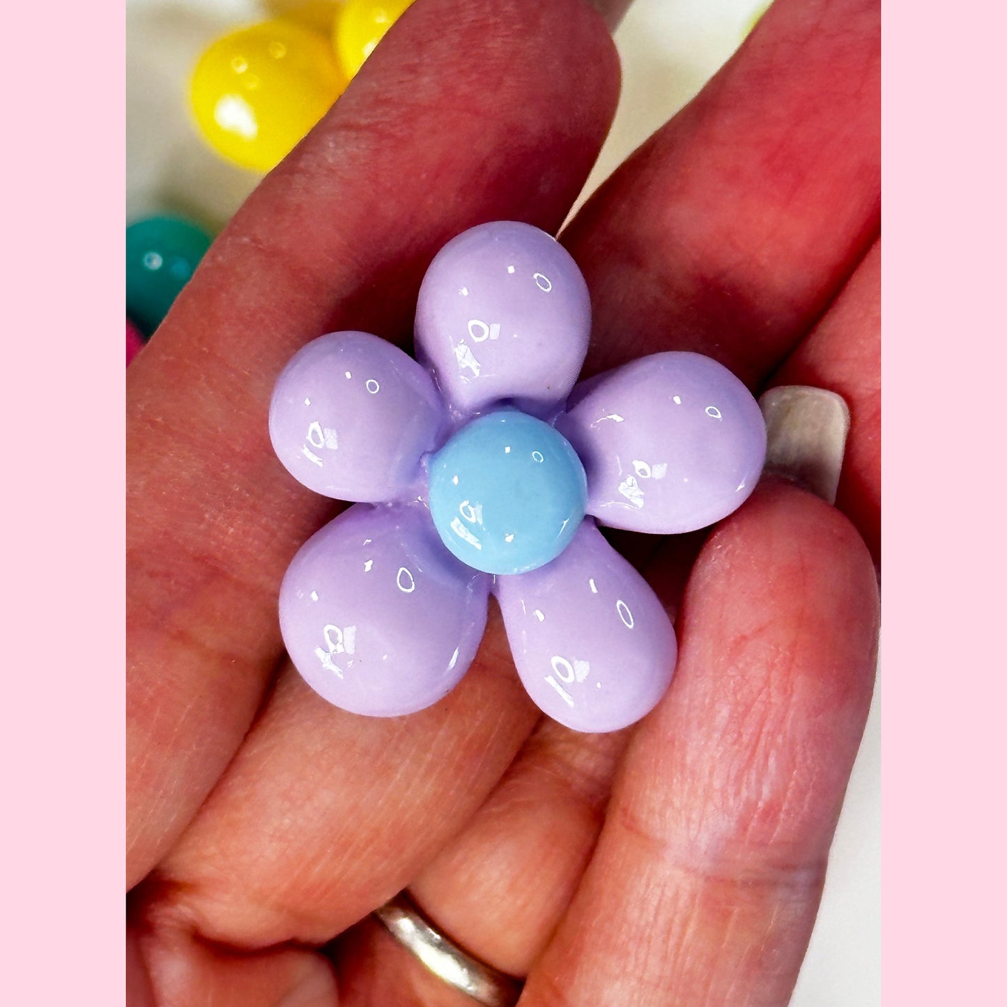 Chubby Flower Flat Back Charms 5 Pcs