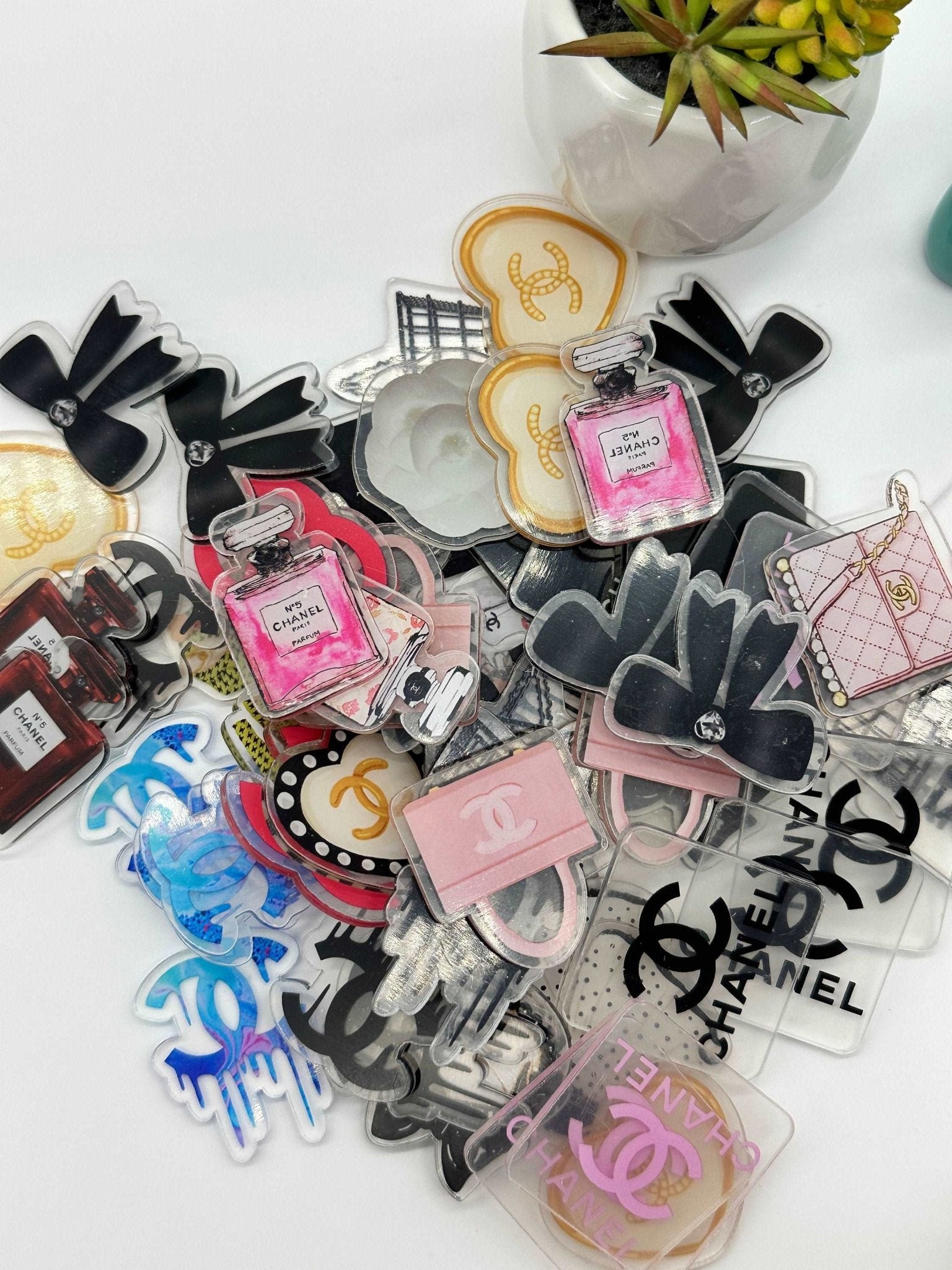 Acrylic Charms for DIY |Various Theme | 10 pieces - Envoga Handbags